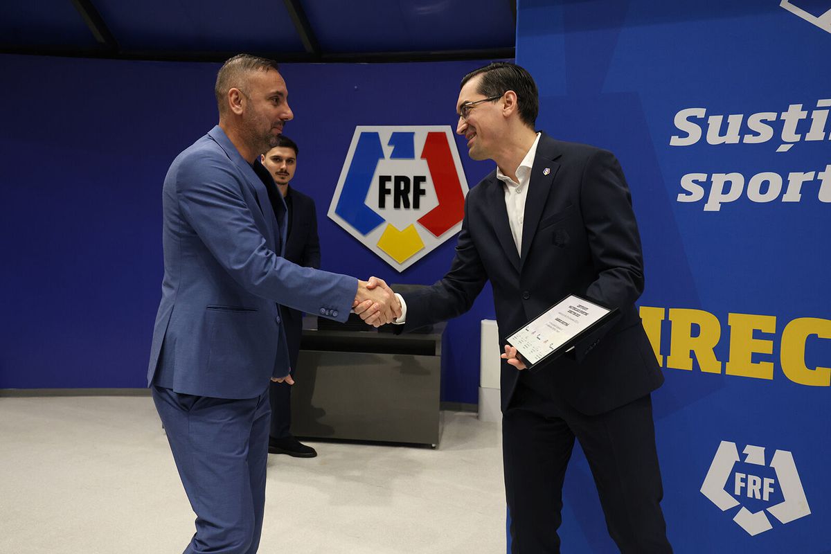 Imagini de la Cursul de Director Sportiv, organizat de FRF