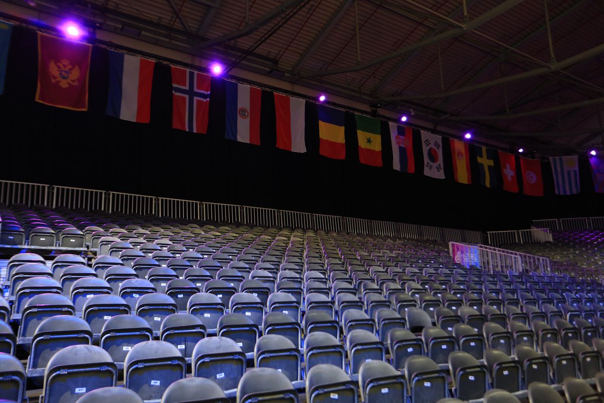 Mai mult decât o arenă de handbal » Cum arată Rotterdam Ahoy, „labirintul” în care România joacă la CM de handbal: imagini impresionante din culise! + cât costă o bere la 350 ml