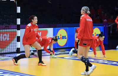 De ce a întârziat startul în România - Croația » Emoții mari pentru naționala de handbal feminin în Olanda, înaintea debutului la Mondial