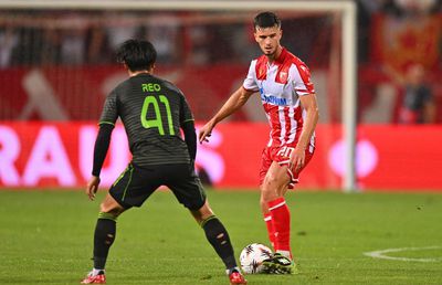 Povestea „Granitului” de Guimaraes, jucătorul cumpărat de Steaua Roșie cu o sumă la care românii nici nu se gândesc » Tomas Handel, „inginerul” care dictează ritmul infernului roșu