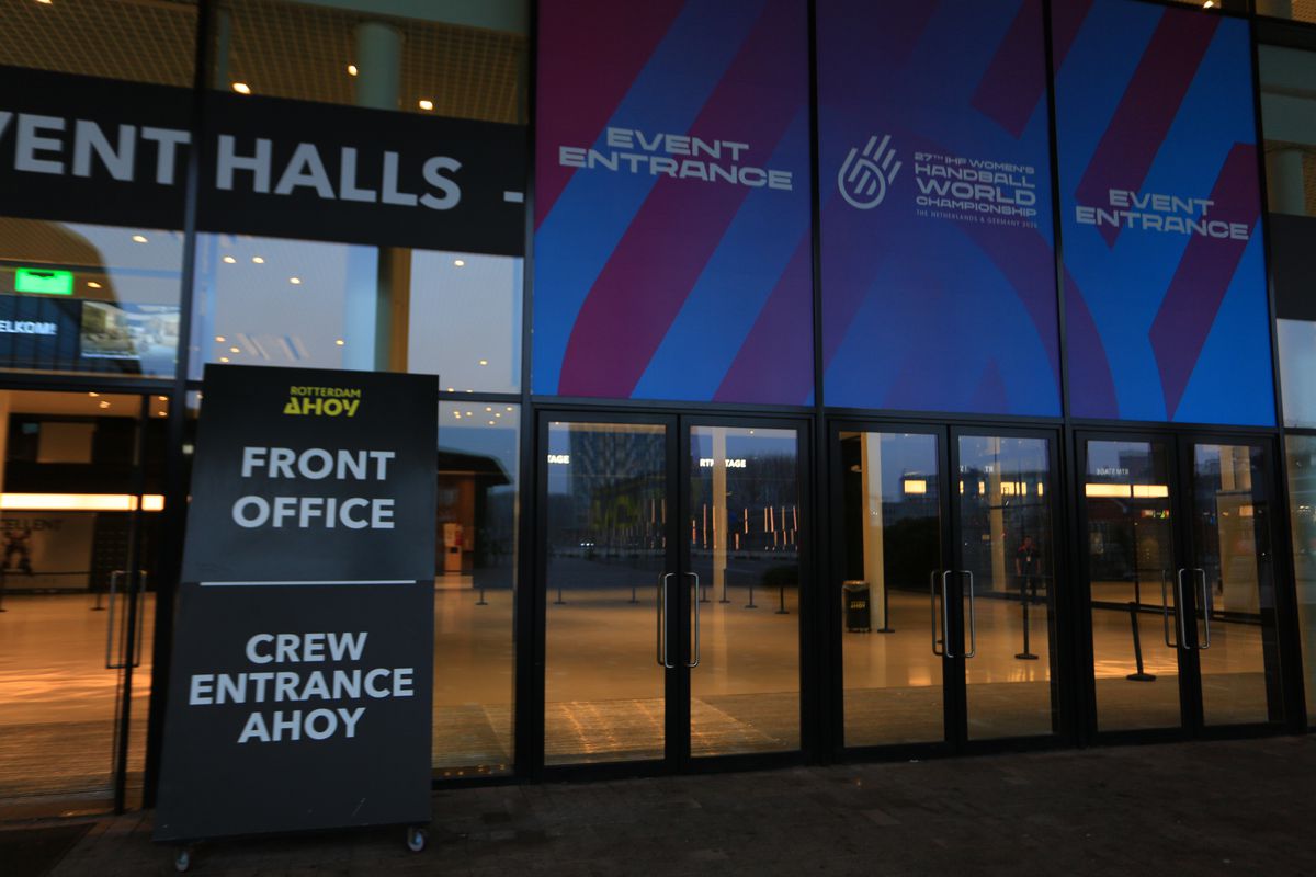 Imagini din sala Rotterdam Ahoy