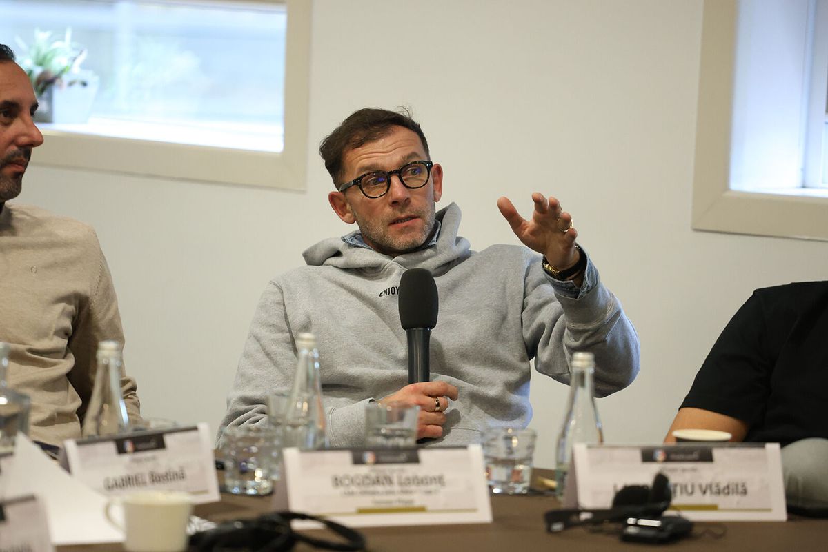 Iată a doua generație de directori sportivi care a absolvit astăzi cursurile FRF! Multe nume importante: „Extraordinar! Noi credeam că le știm pe toate”