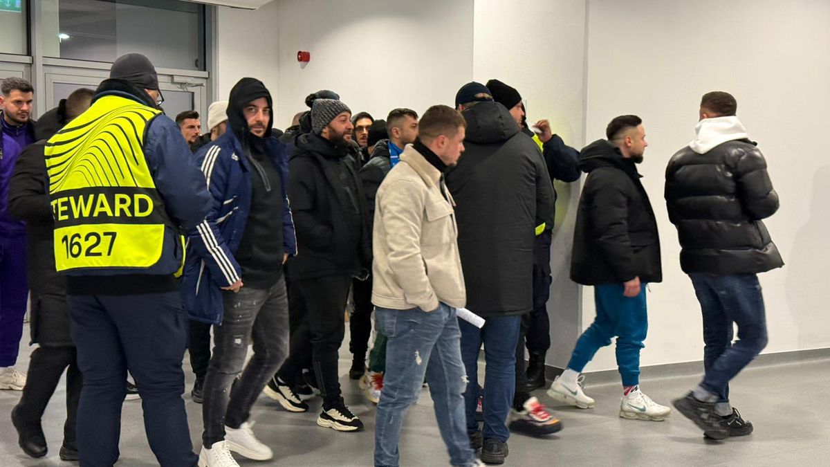 Prezență neașteptată pe „Ion Oblemenco” » Din penitenciar, lângă masa presei, la Craiova - Mainz