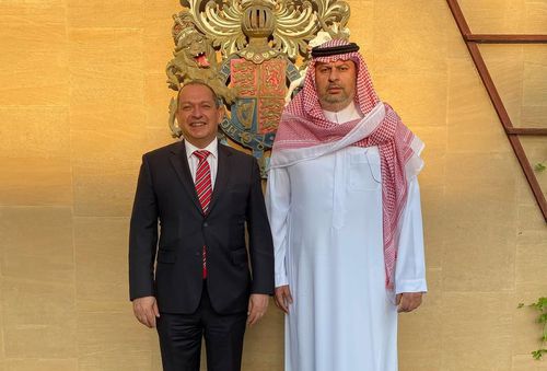 Prințul Abdullah bin Mosaad (dreapta)
foto / Facebook