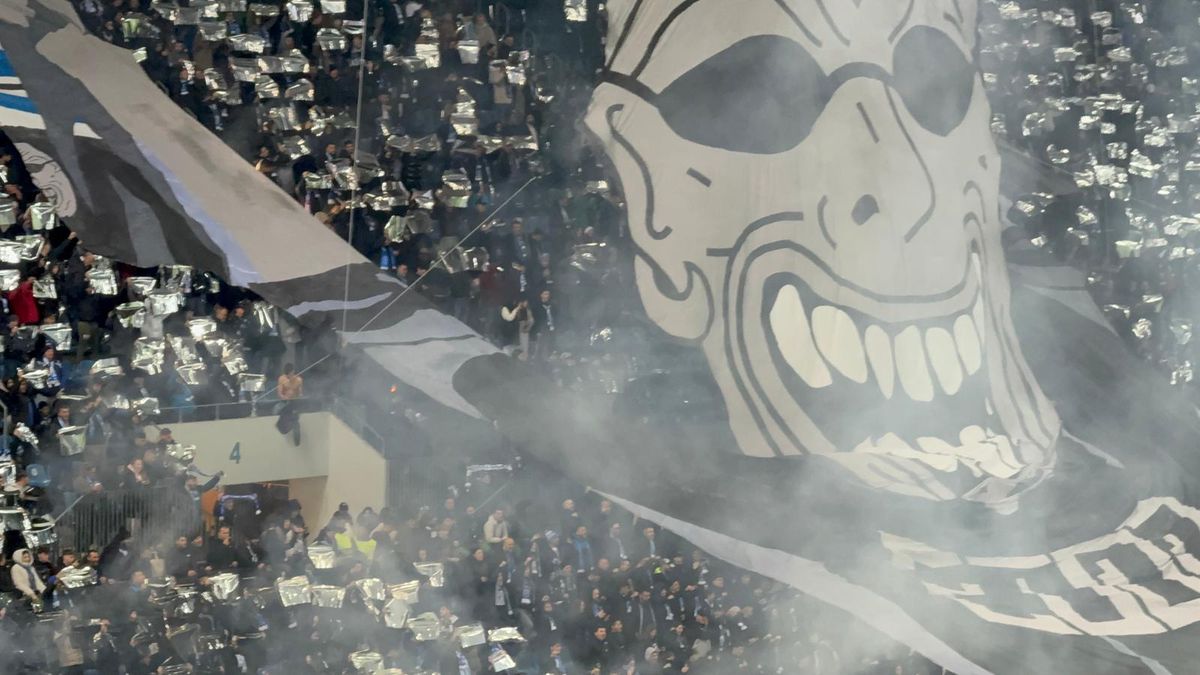 Scenografia 3D a ultrașilor craioveni la meciul cu Mainz
