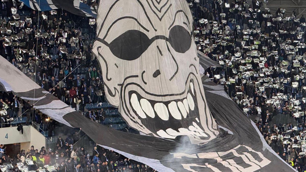 Scenografia 3D a ultrașilor craioveni la meciul cu Mainz