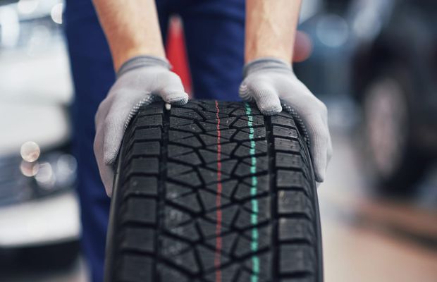 Cum alegi anvelopele potrivite pentru mașina ta: ghid complet