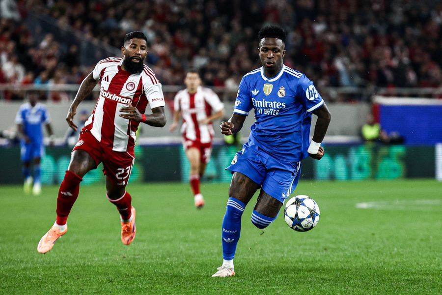 Întors pe toate părțile în Olympiakos - Real Madrid, a aruncat prosopul: „Nici să-l ating n-am putut! E cel mai bun din lume”