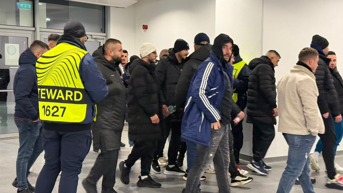 Prezență neașteptată pe „Ion Oblemenco” » Din penitenciar, lângă masa presei, la Craiova - Mainz