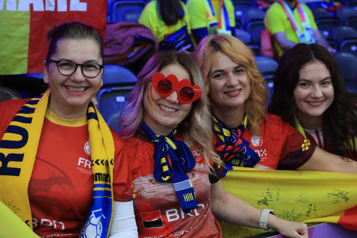 Cu fanii români nu te plictisești! » Prezențe de senzație în tribune, la România - Croația, debutul în grupa de Mondial