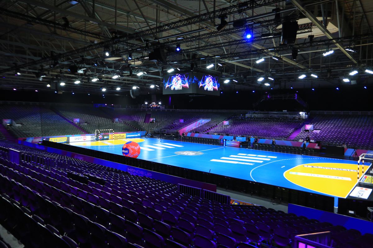 Mai mult decât o arenă de handbal » Cum arată Rotterdam Ahoy, „labirintul” în care România joacă la CM de handbal: imagini impresionante din culise! + cât costă o bere la 350 ml