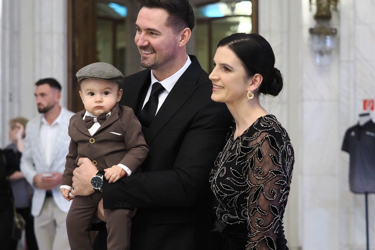 Gala Canotajului românesc a sărbătorit fastuos la Palatul Parlamentului 100 de ani de medalii, strălucire și muncă