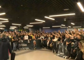Ultrașii rivalei Stelei Roșii au invadat aeroportul din Belgrad înainte de meciul cu FCSB: care este motivul