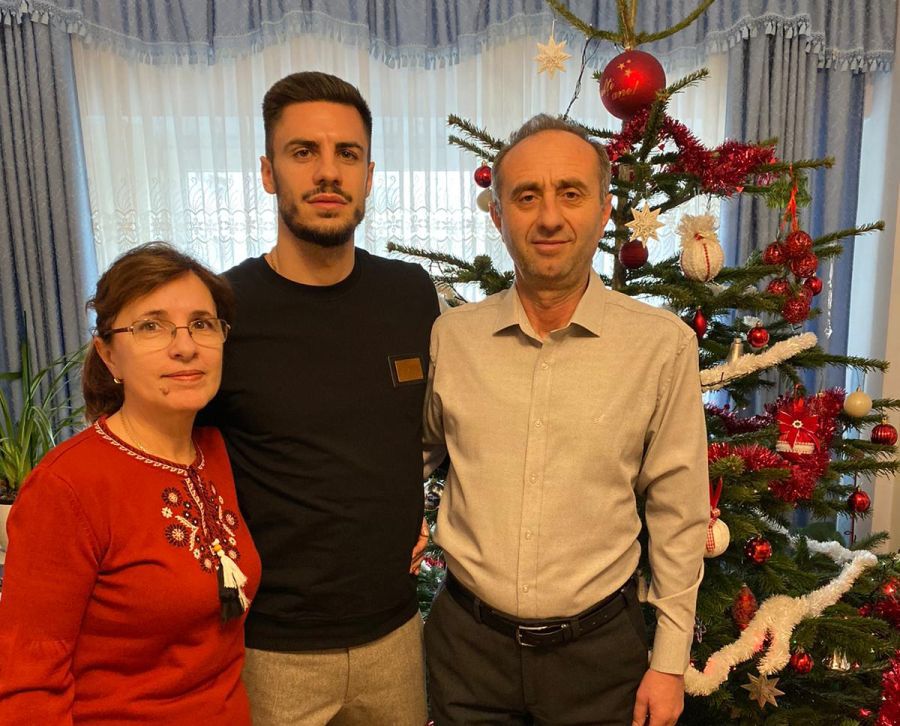 Drumul spre succes » Andrei Burcă a trăit câteva luni din banii părinților și din împrumuturi de la prieteni, iar acum e în primăvara europeană alături de CFR Cluj