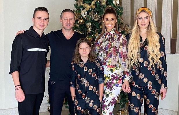 FOTO Reghe, ți-au furat „pijamaua”! :D Copiii familiei Prodan-Reghecampf, apariție în costume de 1.500 de euro!