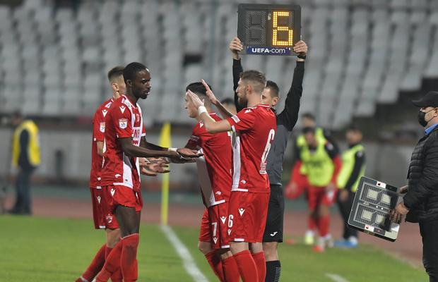 Dinamo vrea să scape de el, dar nu-i mai poate rezilia contractul! » Veste teribilă: „Nu se știe dacă și când va mai putea juca fotbal”