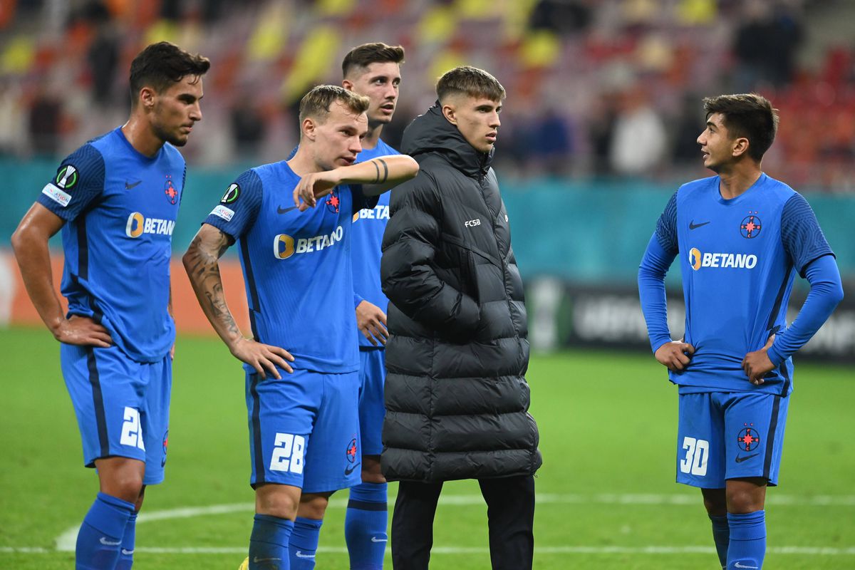 Becali vrea să-l dea afară, dar nu poate! Jucătorul refuză să plece de la FCSB