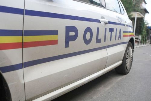 Polițiștii au deschis un dosar penal sub aspectul săvârșirii infracțiunii de lovire sau alte violențe