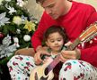 Dinamo e-n „B", dar el a ajuns „leu" în Bănie, Rici Grigore își învață fiul să cânte la chitară