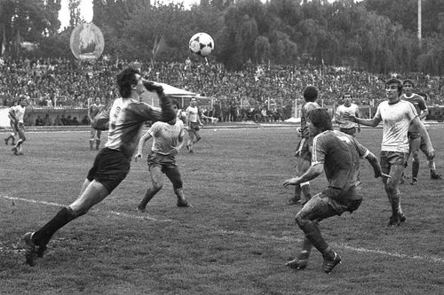 Intervenție salvatoare a lui Silvică, într-un derby cu Dinamo, disputat
în Ștefan cel Mare în 1983