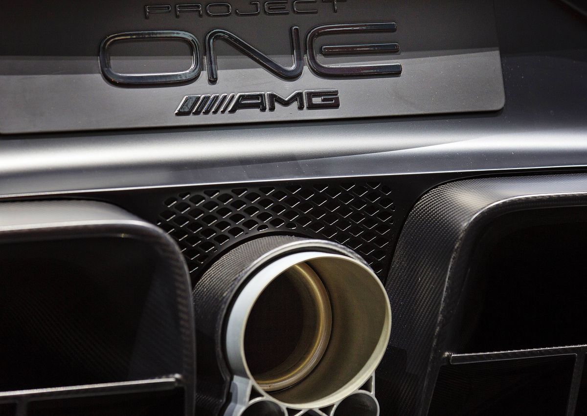 „Cadoul” de milioane de euro al lui Țiriac a ajuns după 5 ani: „Prețul e obscen. Îl desfac imediat după Anul Nou”