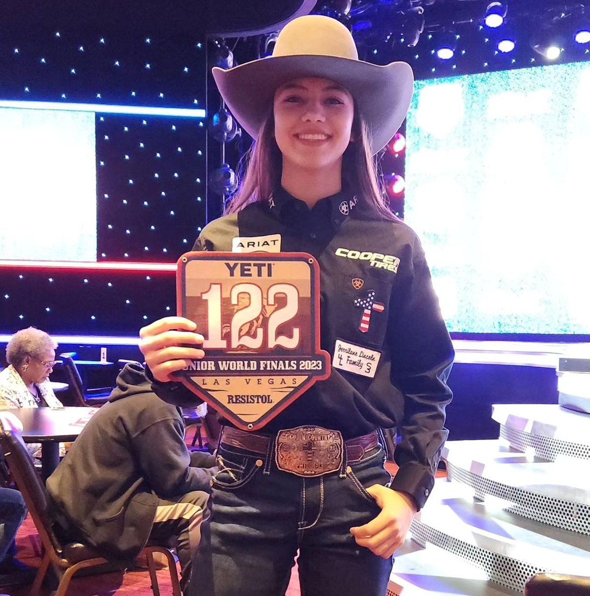 O adolescentă din SUA vrea să devină prima femeie care participă în circuitul profesionist de rodeo cu tauri