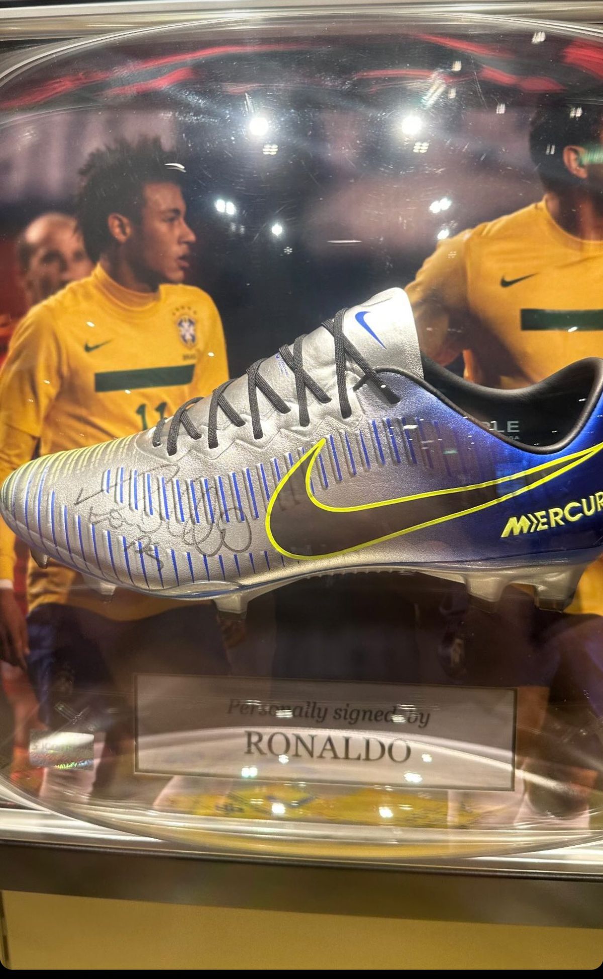 Croazieră cu Neymar! Fanii au plătit mii de dolari pentru a se distra pe vapor alături de starul brazilian