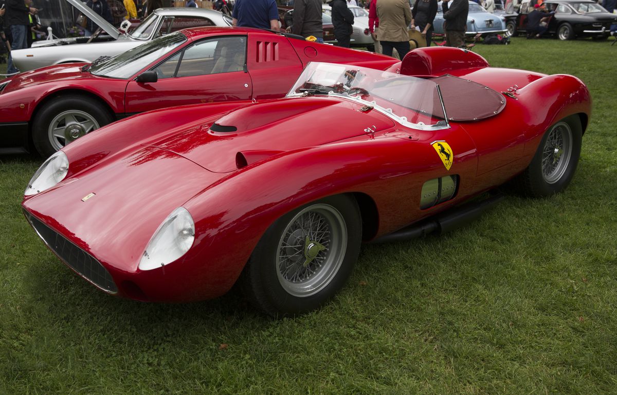 Perla lui Lionel Messi » Un Ferrari 335 S Spider Scaglietti de 32 de milioane!