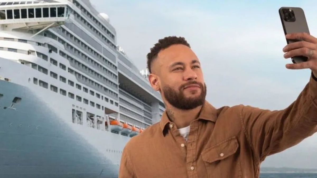 Croazieră cu Neymar! Fanii au plătit mii de dolari pentru a se distra pe vapor alături de starul brazilian