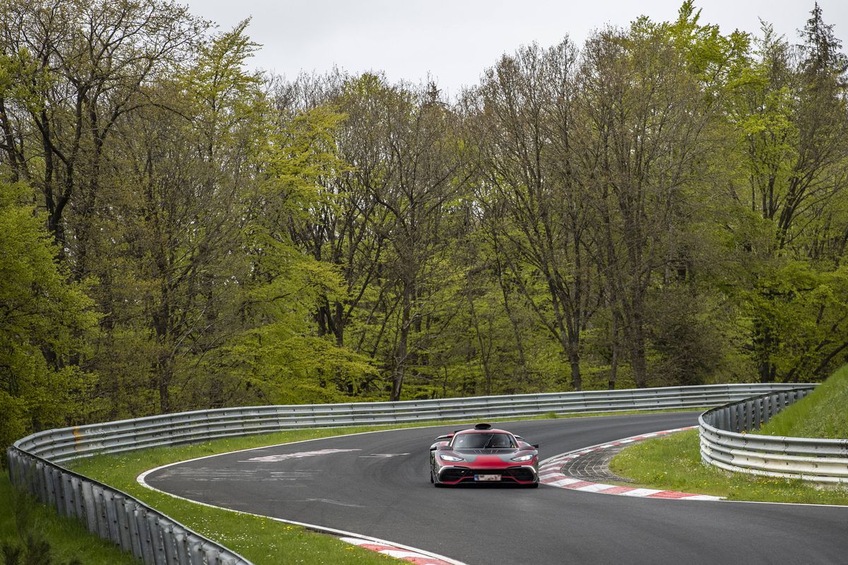 „Cadoul” de milioane de euro al lui Țiriac a ajuns după 5 ani: „Prețul e obscen. Îl desfac imediat după Anul Nou”