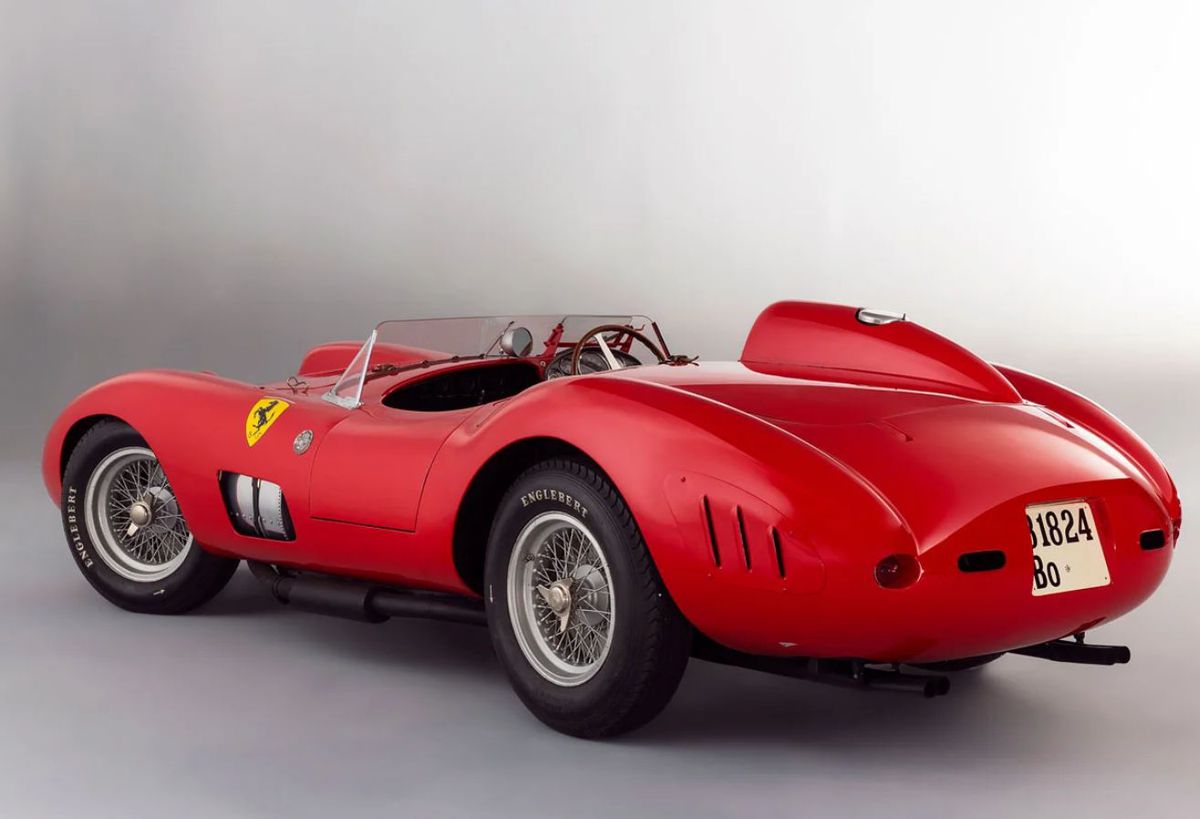 Perla lui Lionel Messi » Un Ferrari 335 S Spider Scaglietti de 32 de milioane!