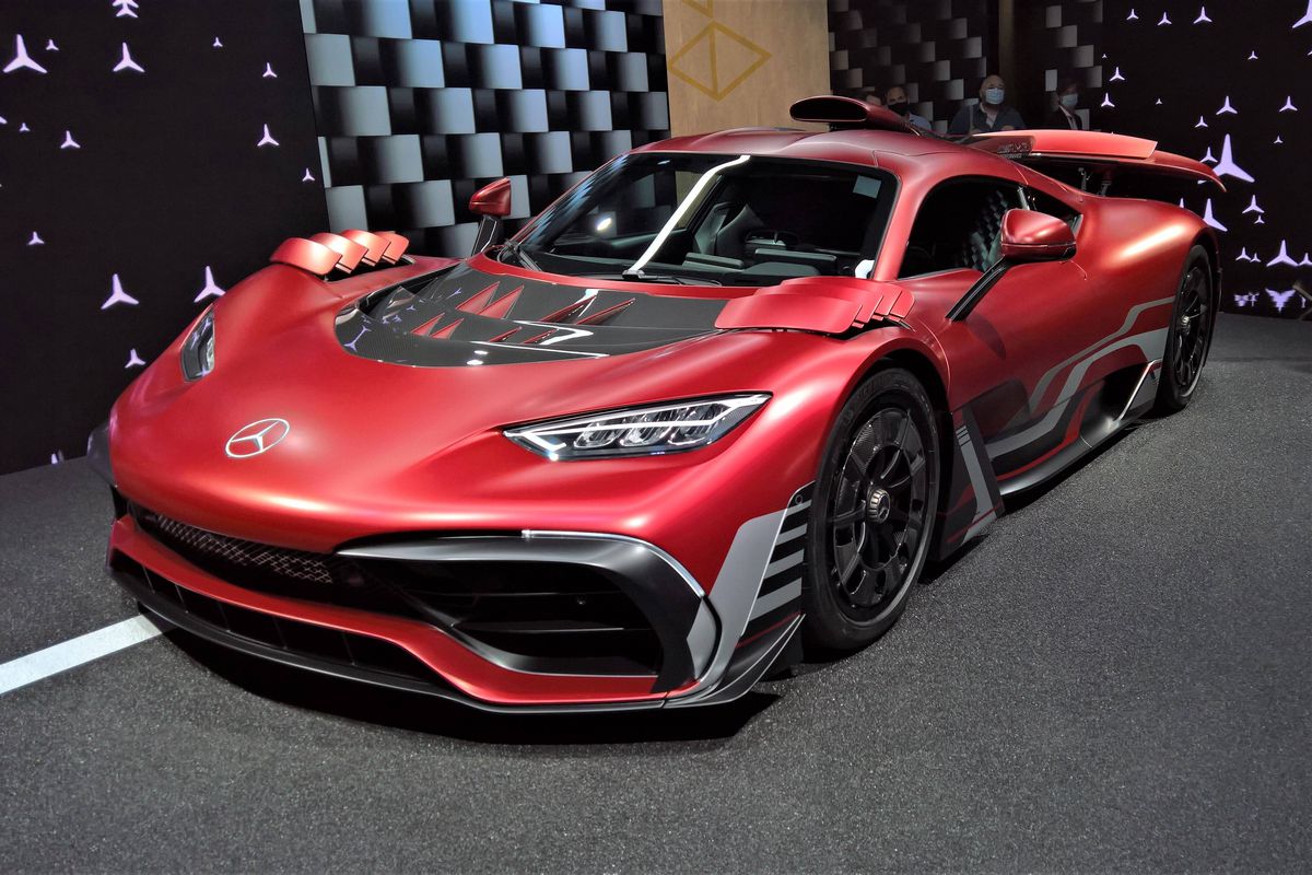 „Cadoul” de milioane de euro al lui Țiriac a ajuns după 5 ani: „Prețul e obscen. Îl desfac imediat după Anul Nou”