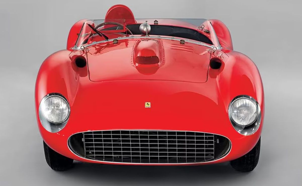 Perla lui Lionel Messi » Un Ferrari 335 S Spider Scaglietti de 32 de milioane!