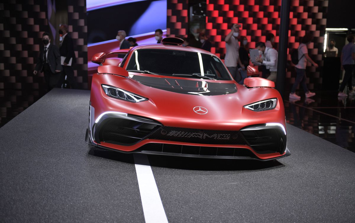 „Cadoul” de milioane de euro al lui Țiriac a ajuns după 5 ani: „Prețul e obscen. Îl desfac imediat după Anul Nou”