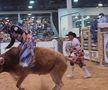O adolescentă din SUA vrea să devină prima femeie care participă în circuitul profesionist de rodeo cu tauri