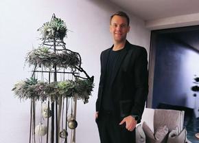 Ce-a vrut și ce-a ieșit! » Manuel Neuer a ajuns de râsul fanilor cu așa-zisul său pom de Crăciun