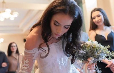 Teodora Meluță a strălucit la cununia civilă! Imagini noi, la 7 zile de când a spus „Da”