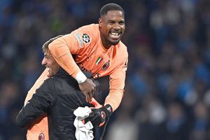 Contract-„bombă” și alte bonusuri » Cum îl ademenește AC Milan pe căpitanul Mike Maignan să nu plece