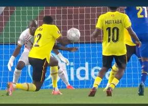 Baba Alhassan a schimbat naționala și a avut o prestație de coșmar la Cupa Africii » Schimbat 6 minute mai târziu