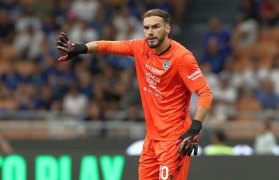 Răzvan Sava a ajuns rezerva rezervei, după dezastrul din runda trecută! Scos din poartă de un veteran de 40 de ani