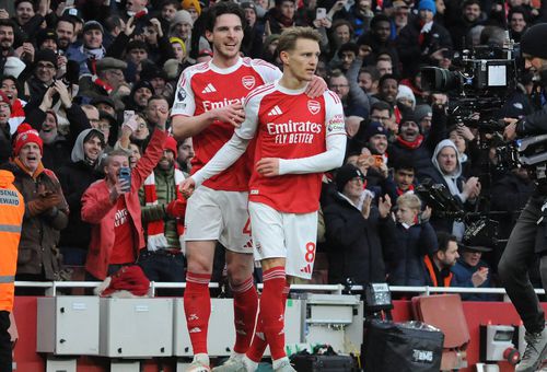 Arsenal redevine lider în Premier League după o victorie chinuită de „Boxing Day”