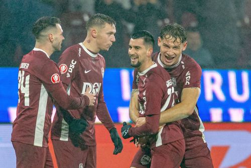 CFR Cluj luptă pentru calificarea în play-off // FOTO: Facebook @Fotbal Club CFR 1907 Cluj