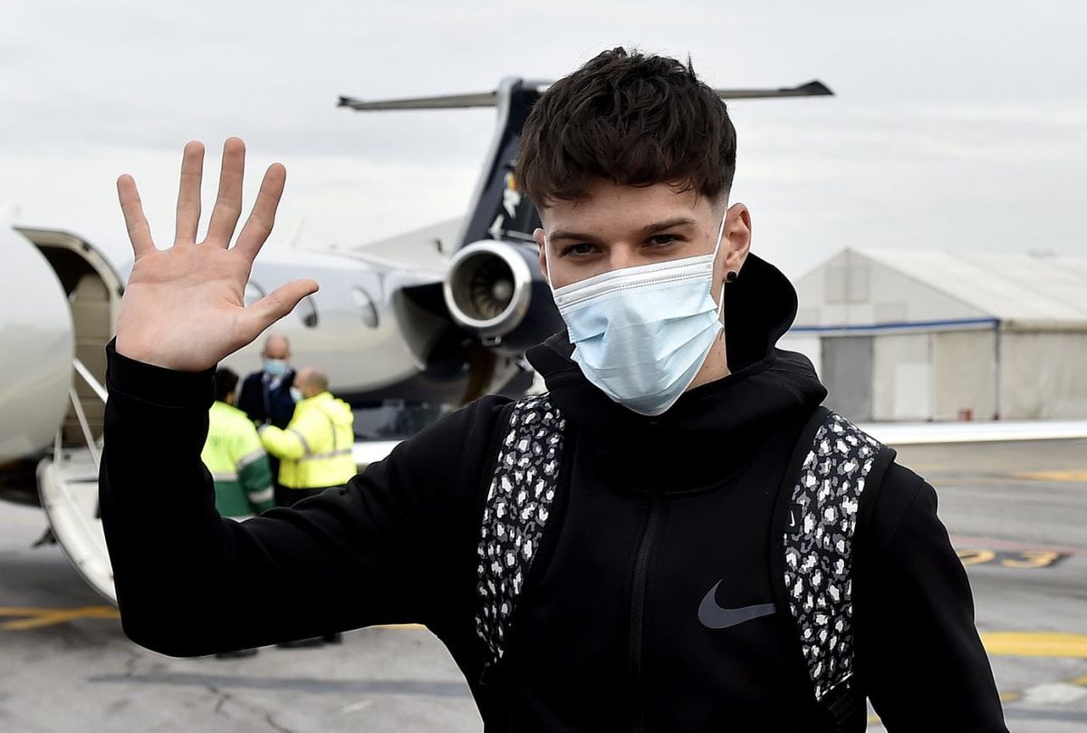 Italienii, entuziasmați de transferul lui Dennis Man: „Va deveni mai mare decât Mutu și Robben! Ce bijuterie!”