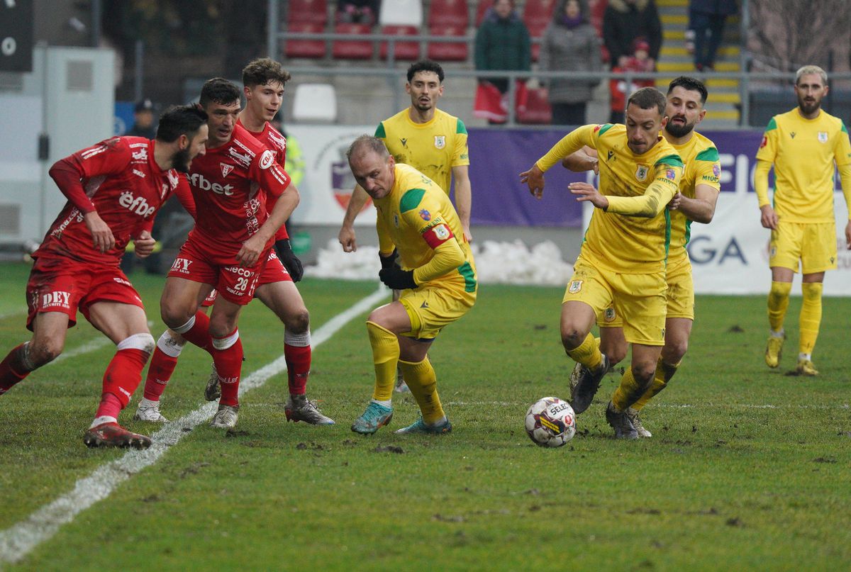 Așa, da! Gazonul de pe Arena Națională arată impecabil, cu câteva ore înainte de FCSB - Farul