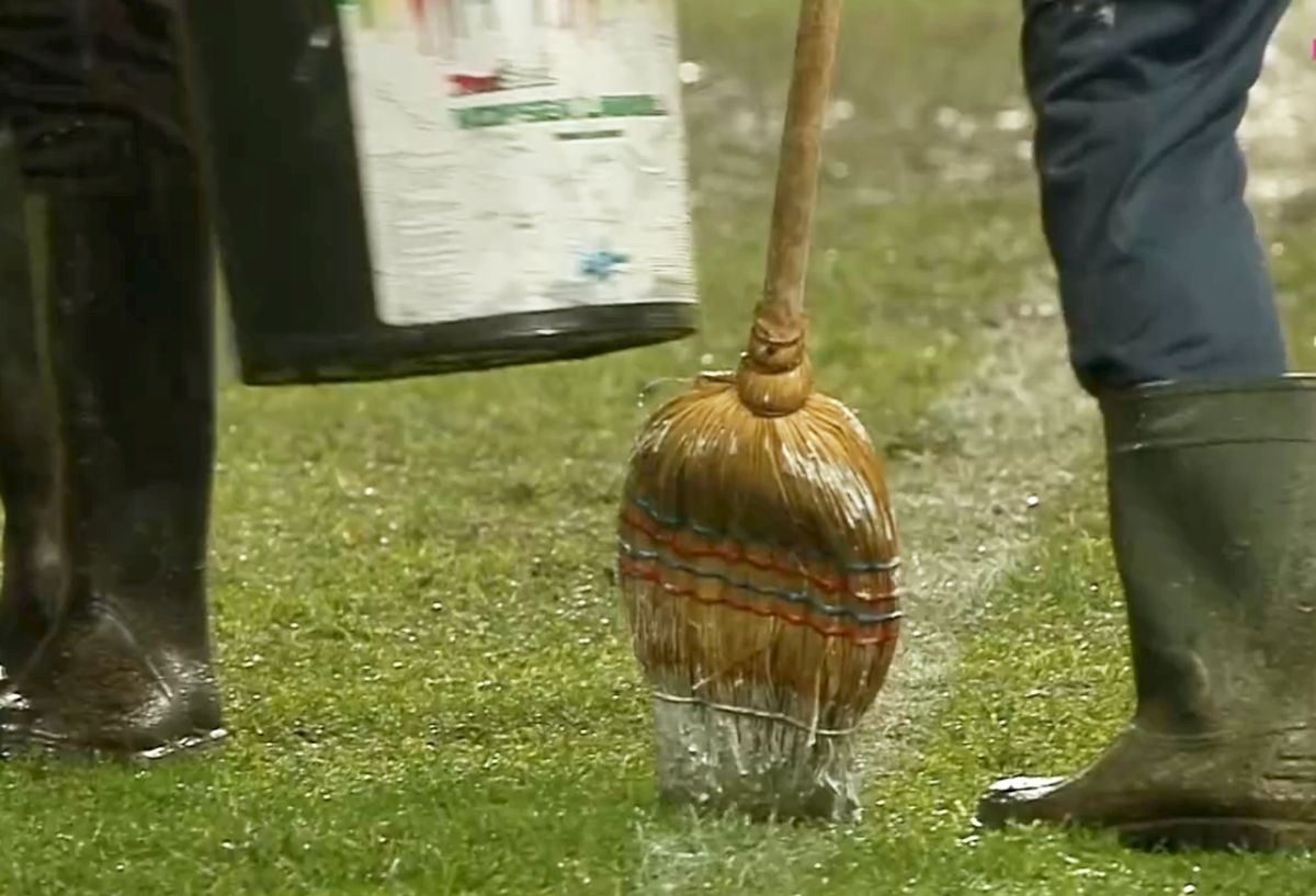 Supermocirla :) » Imagini incredibile, extrase din anii '90, la Ploiești