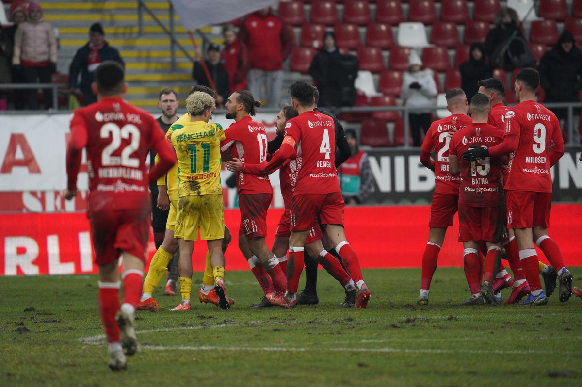 Așa, da! Gazonul de pe Arena Națională arată impecabil, cu câteva ore înainte de FCSB - Farul