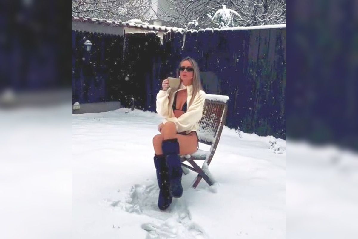 Aproape goală, în zăpadă! Postare inedită a Dianei Munteanu: „La cererea voastră” :D