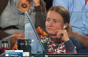 5 detalii din tribune, la finala feminină: Krejčíková is not impressed :D + campioana de la juniori e fascinată de smartphone