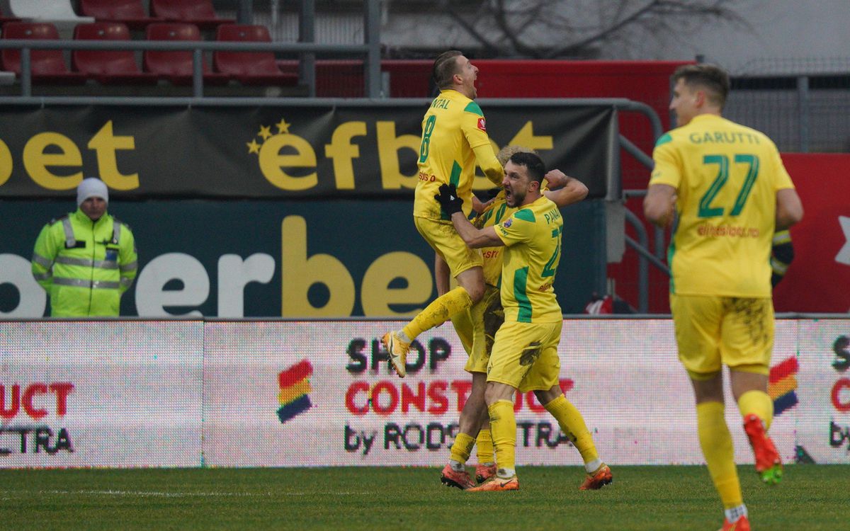 Așa, da! Gazonul de pe Arena Națională arată impecabil, cu câteva ore înainte de FCSB - Farul