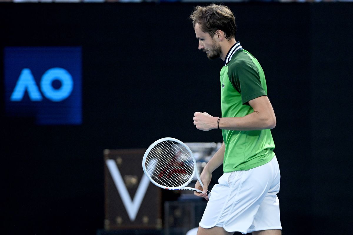 Revenire pentru ISTORIA tenisului! Sinner e noul campion de la Australian Open, după o finală de poveste cu Medvedev